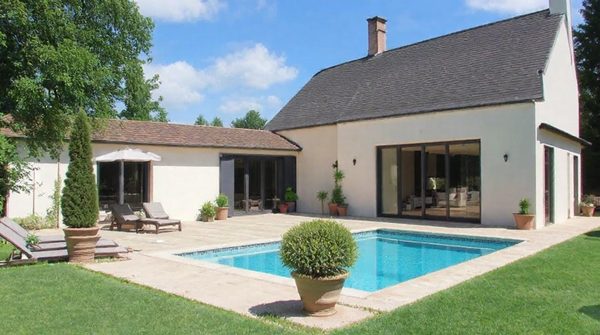 Top french pool manufacturers: unmatched quality and excellence